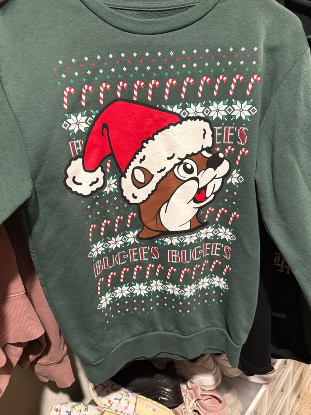 Men's Green Holiday Chipmunk Graphic Sweater - Festive Crewneck